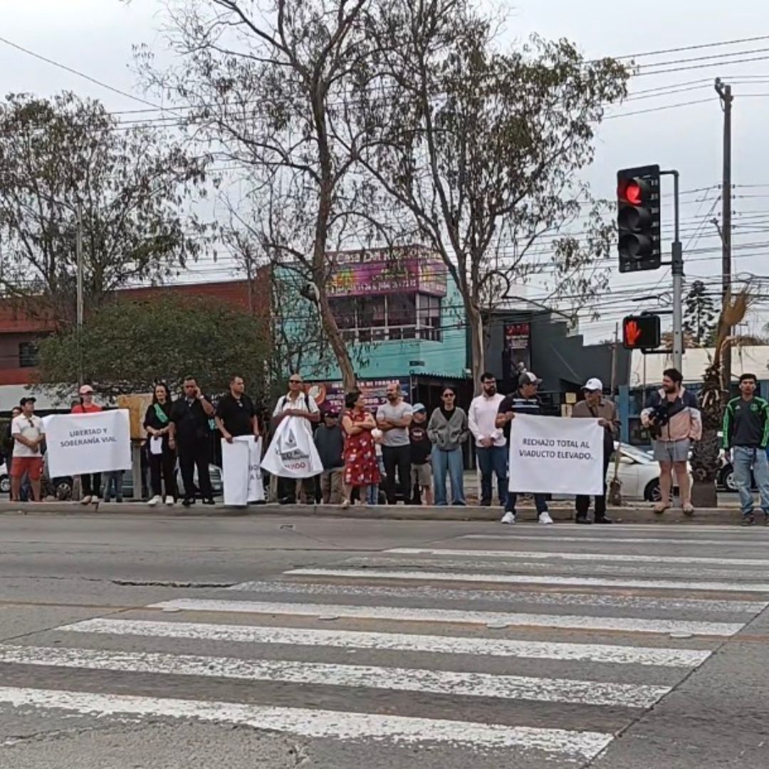 Vecinos Protestan Contra Viaducto Elevado en Tijuana